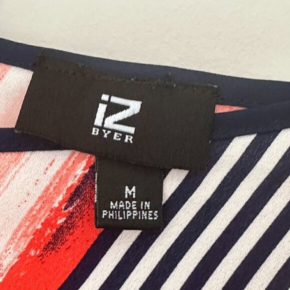 IZ Byer Top Women's Medium Coral Navy White V-Neck Back Cutout 3/4 Sleeve Sz. M - Picture 5 of 5